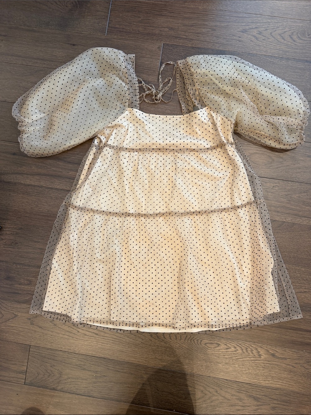 Lush Tan Sheer Polka Dot Tie-Neck Top Size Medium - C11-285